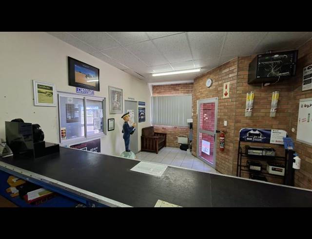 BUSINESS PROPERTY TO RENT IN ALTON